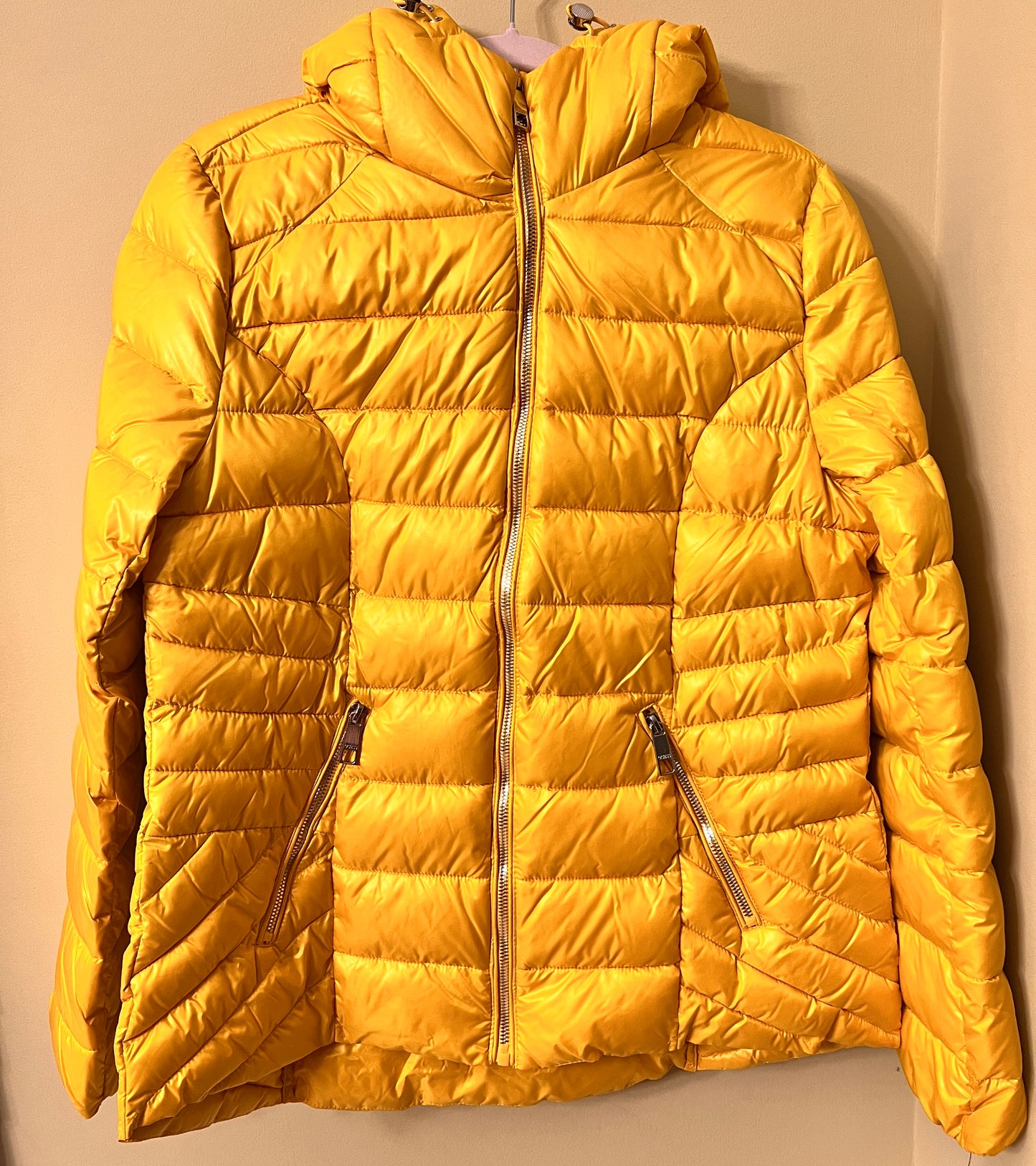 Yellow Puffer Guess Jacket